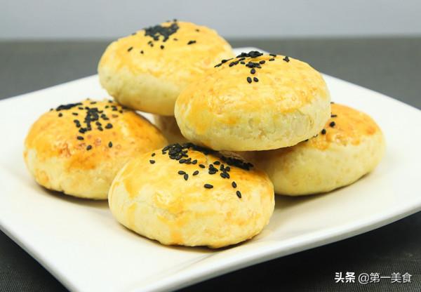 家常老婆餅，只要掌握油酥和油皮的技巧，在家也能做出金黃焦酥