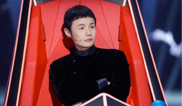 汪峰摘掉眼鏡後意外撞臉李榮浩，對比照曝光，李榮浩：你禮貌嗎？