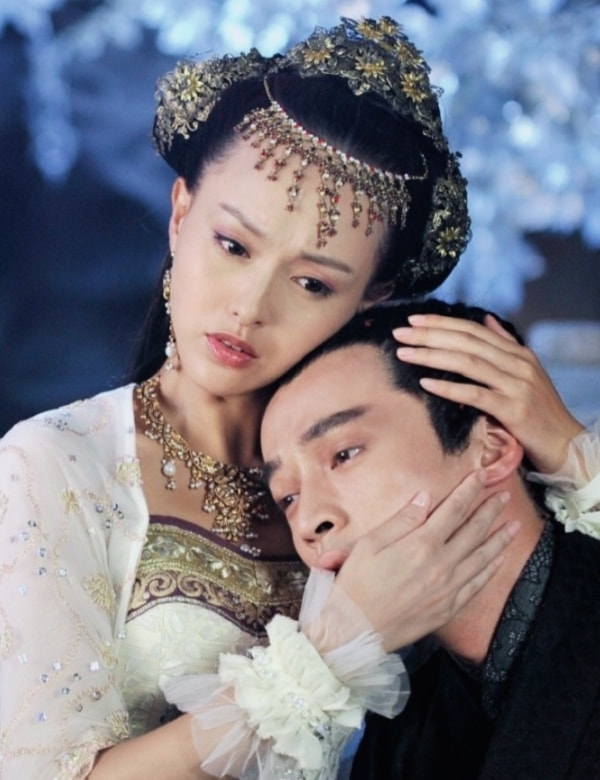 胡歌新劇陣容官宣，唐嫣甘願成女二，“影后”馬伊俐成最大贏家