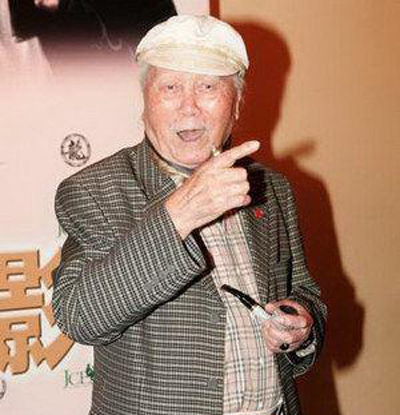 他曾是戴笠得力助手,後遭軍統兩次暗殺,解放後逃往香港生下成龍 他曾是戴笠得力助手,後遭軍統兩次暗殺,解放後逃往香港生下成龍