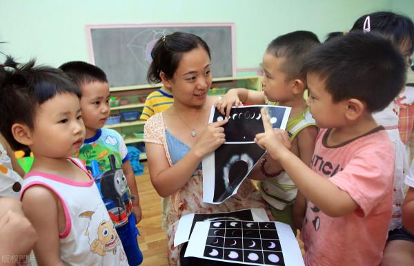 怎樣的誇獎,才是真正幫助孩子成長 怎樣的誇獎,才是真正幫助孩子成長