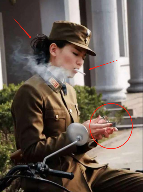 女明星軍裝造型有多浮誇？有人不捨大紅唇，有人腳踩10公分高跟