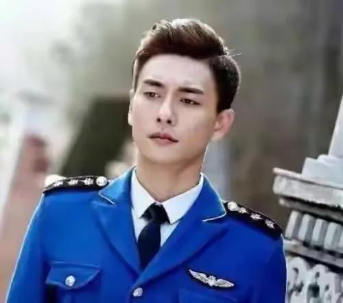 年輕時是大帥哥,老了依舊帥氣的男明星,只服這七個 年輕時是大帥哥,老了依舊帥氣的男明星,只服這七個