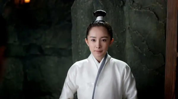 《斛珠夫人》新預告出爐,楊冪原聲臺詞遭吐槽,陳偉霆造型被批醜 《斛珠夫人》新預告出爐,楊冪原聲臺詞遭吐槽,陳偉霆造型被批醜