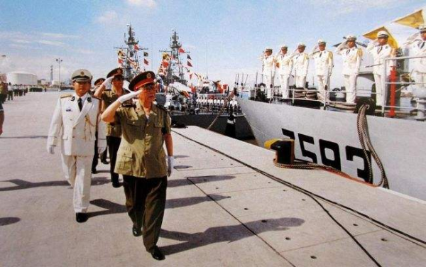 1993年 在八屆全國人大領導選舉結果中 仍在列的三位開國將軍都是誰 1993年 在八屆全國人大領導選舉結果中 仍在列的三位開國將軍都是誰