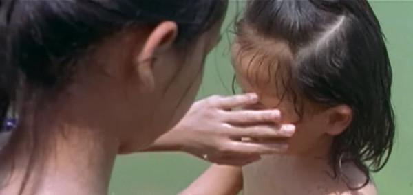 《五月八月》:以南京大屠殺中倖存的孩子的視覺下的戰爭,淚目 《五月八月》:以南京大屠殺中倖存的孩子的視覺下的戰爭,淚目