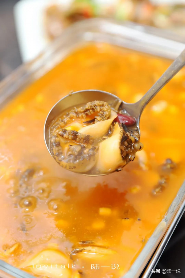 春節來客人，這樣請客很有面子，龍蝦鮑魚螃蟹都有，不到2000元