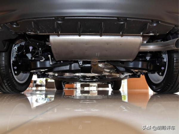 原裝進口代步SUV，小巧方便日系混動低油耗，帶你看雷克薩斯UX