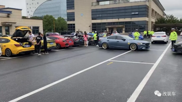 兩次被抓的馬自達阿特茲，審車後繼續做絞牙戰士