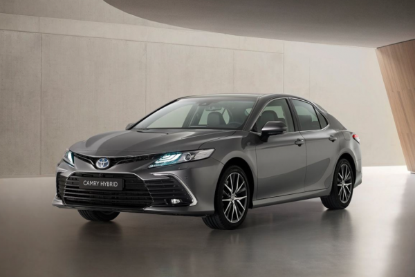 寶馬3系比雅閣還好賣，日系三劍客全到齊，1月賣得最好的4款B級車