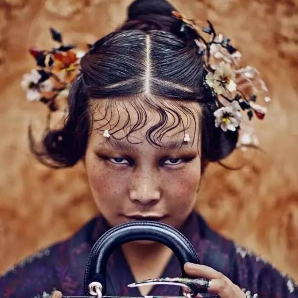 陳曼給迪奧拍了《中國十二色後》,我們還用迪奧嗎? 陳曼給迪奧拍了《中國十二色後》,我們還用迪奧嗎?