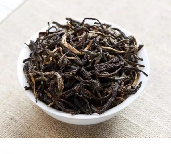 喝熱茶的季節到啦,紅茶、綠茶、黃茶、白茶分別用什麼水沖泡? 喝熱茶的季節到啦,紅茶、綠茶、黃茶、白茶分別用什麼水沖泡?