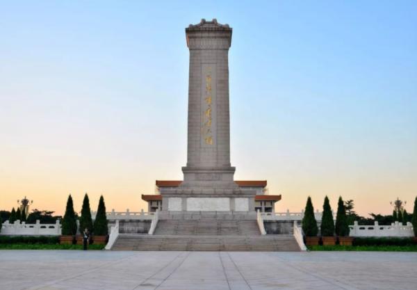 陳昌奉15歲做毛主席警衛員，闊別22年已成副司令，主席：官不小嘛