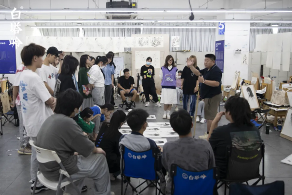 心有光華月自明 | 中秋佳節,白塔嶺的家人們節日快樂 心有光華月自明 | 中秋佳節,白塔嶺的家人們節日快樂