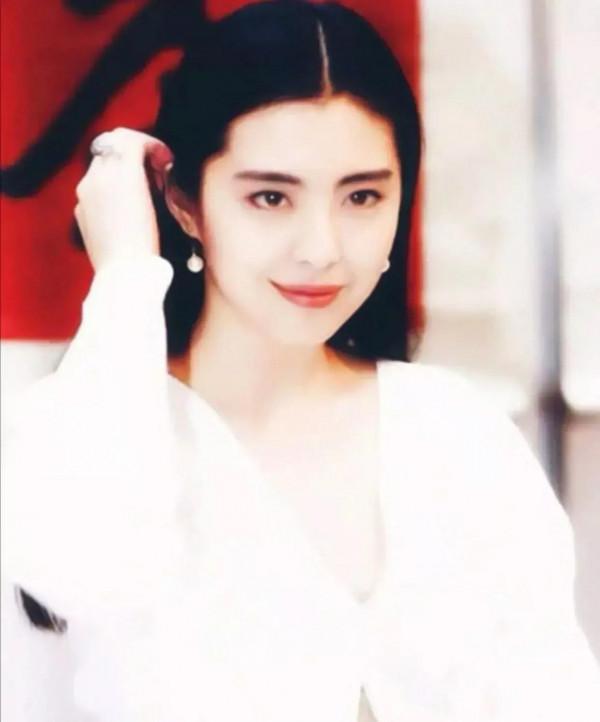 王祖賢，女神就是女神，過了這麼多年再看還是這麼經典好看