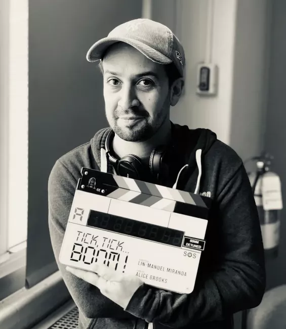 30歲又窮又失敗，但全網都給這個loser好評