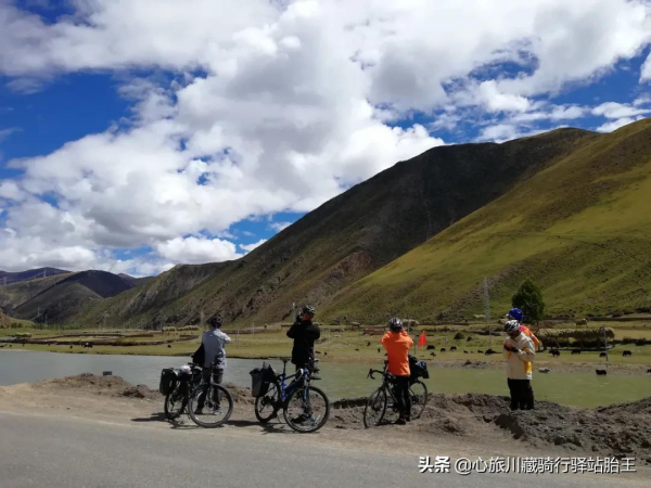 騎行川藏線也有平平無奇的風景，抵達“72拐”腳下--邦達鎮