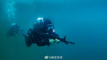雷霆出擊!直擊海軍陸戰隊破襲戰鬥 雷霆出擊!直擊海軍陸戰隊破襲戰鬥