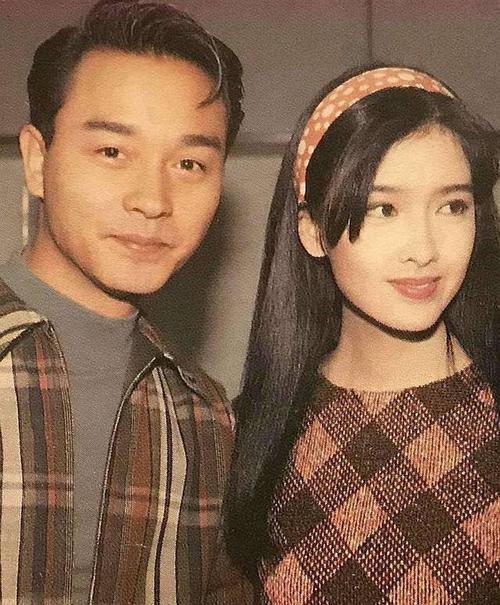 一組周慧敏的老照片曝光，一定有你沒見過的