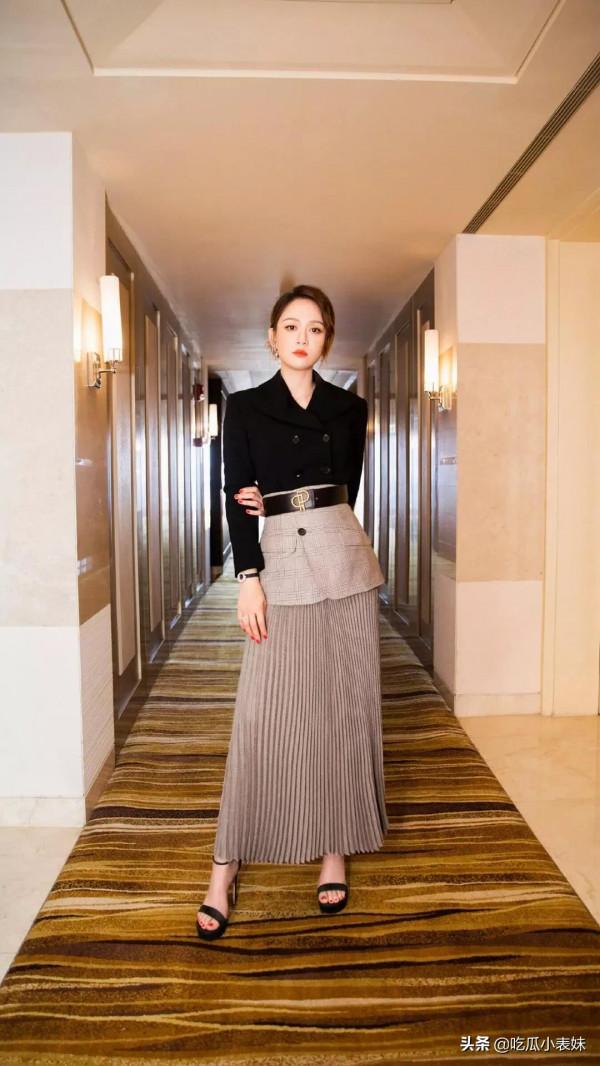 陳喬恩，落落大方，氣質出眾