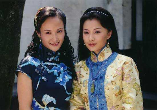 “可雲”徐露：當紅時隱退，嫁大7歲老公，46歲和17歲女兒似姐妹