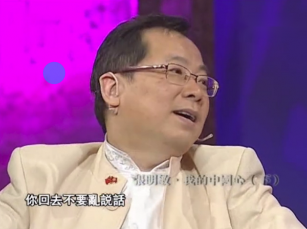 “愛國歌手”張明敏：28歲爆紅後被打壓，賣掉車房義演