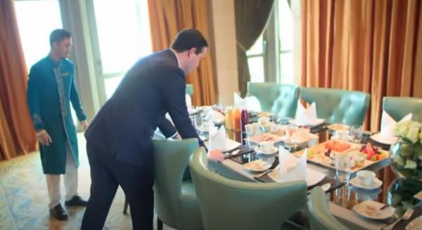 200萬買輛車，6000萬買塊車牌！壕無人性的迪拜又讓大開眼界了