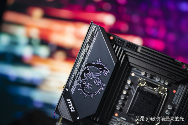 遊戲、作圖全搞定?144Hz重新整理率+iPS屏VX3220 4K顯示器體驗 遊戲、作圖全搞定?144Hz重新整理率+iPS屏VX3220 4K顯示器體驗