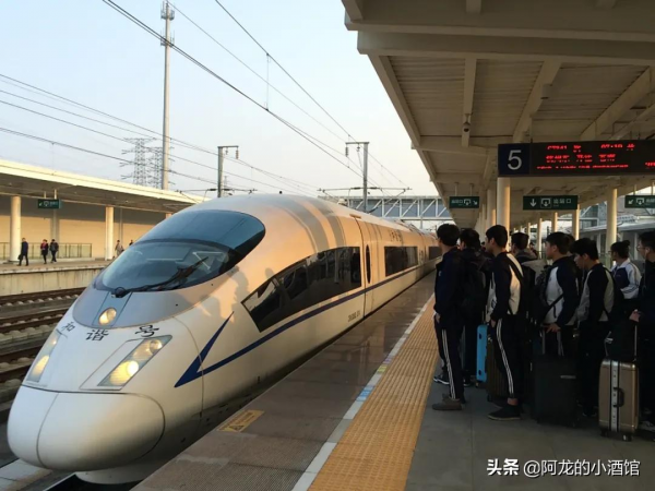 大伯去世，家人讓我回家奔喪，可我有重要的職稱考試，怎麼辦？