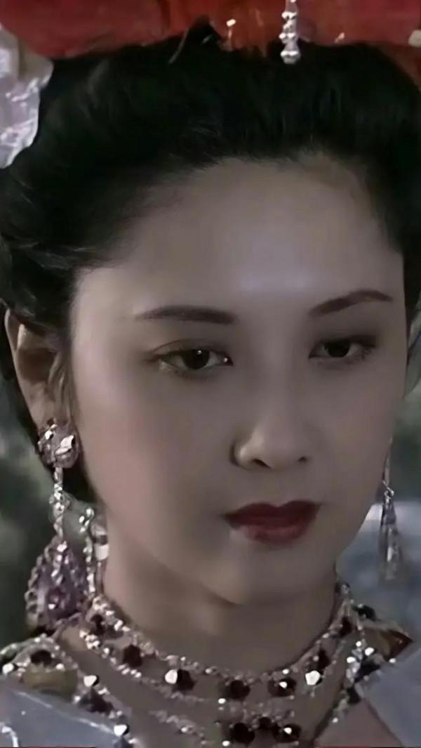 最美女兒國王——朱琳美照