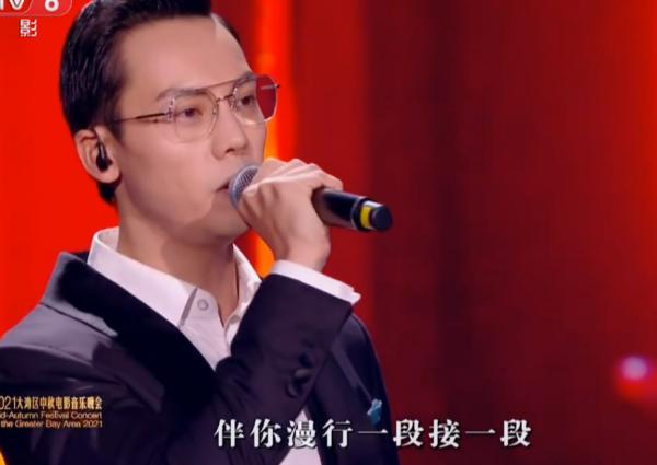 大灣區晚會終於不再流量當道，王菲不在C位，趙麗穎鏡頭一掃而過