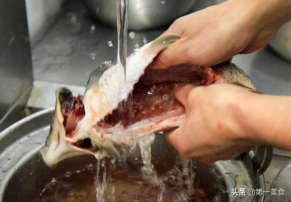 解饞必備，大廚分享乾煸辣子魚，不僅香辣夠味，連魚骨都是焦香的