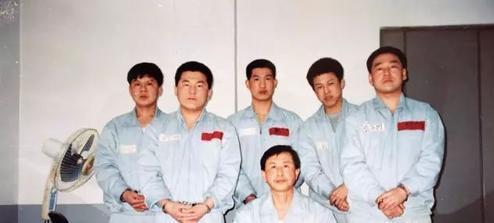 引韓國總統親自辯護:殘忍血腥的中韓漁船,震撼兩國的屠殺事件 引韓國總統親自辯護:殘忍血腥的中韓漁船,震撼兩國的屠殺事件