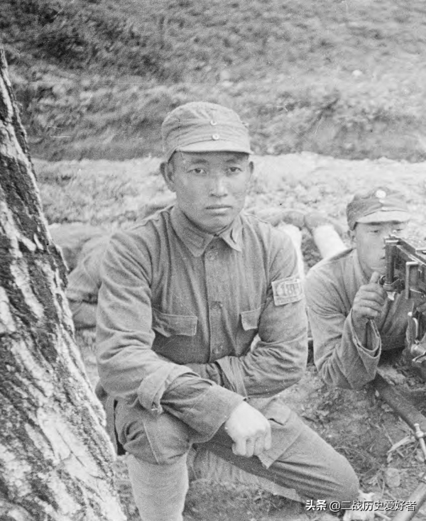 真實的八路軍眼睛,透出一股果敢剛毅,顯出一股無所畏懼 真實的八路軍眼睛,透出一股果敢剛毅,顯出一股無所畏懼