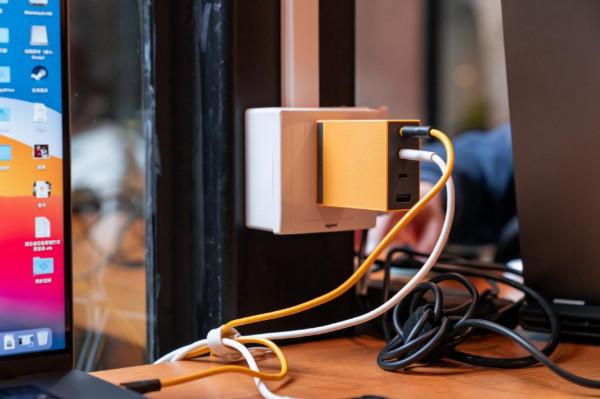 MacBook Pro 2021 有哪些好看實用的數碼配件，我來告訴你