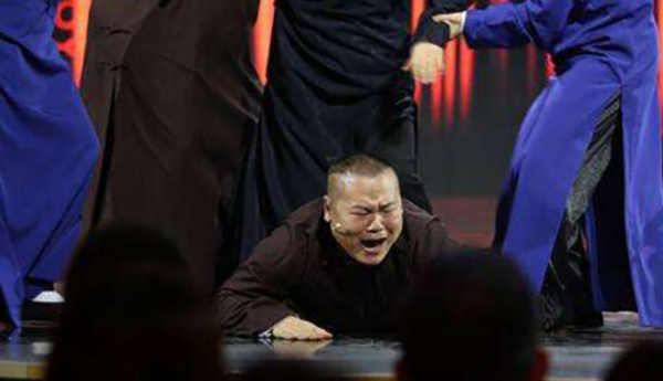 曹雲金演出時打過岳雲鵬？大鬧生日宴後，燒餅為何會想跟著離開？