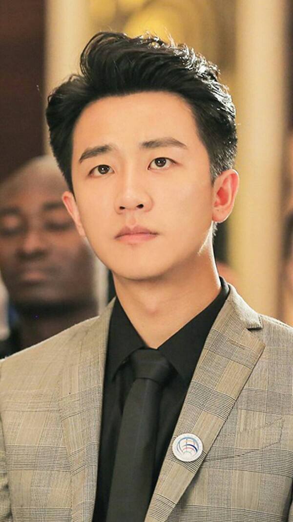 低調卻總能演主角的男演員,我只服這4位!帥氣不說演技還特別好 低調卻總能演主角的男演員,我只服這4位!帥氣不說演技還特別好