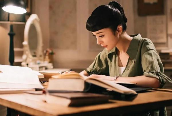 盤點楊冪這十八年來演過的角色 盤點楊冪這十八年來演過的角色