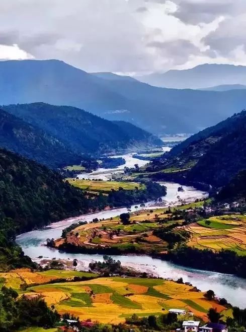 “等你長大了，我便娶你”14年的等待，他們終於成為全世界最幸福的夫妻