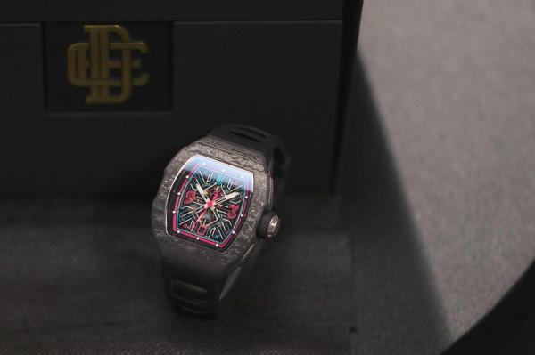 王炸配色!義大利潮奢腕錶DAVIS ELVIN不限量發售中 王炸配色!義大利潮奢腕錶DAVIS ELVIN不限量發售中