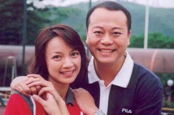 港姐楊婉儀移居國外,教英語養活子女,老公生意失敗後行蹤神秘 港姐楊婉儀移居國外,教英語養活子女,老公生意失敗後行蹤神秘