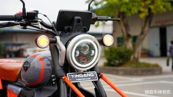 銀鋼2022年首款新車SUV 500亮相，還是擅長的&OpenCurlyDoubleQuote;挎子&rdquo;邊三輪摩托