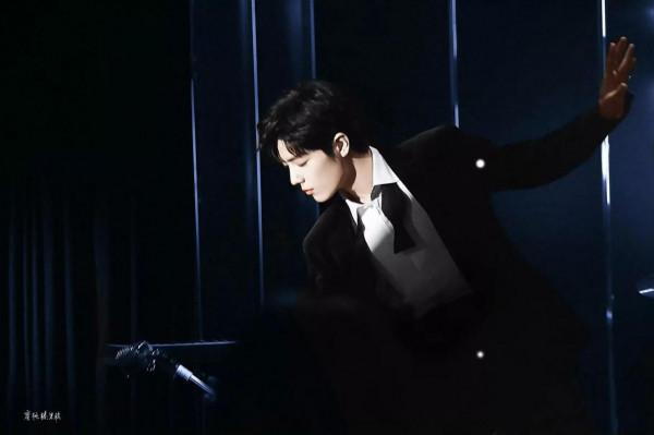 肖戰拉夫勞倫 高畫質桌布