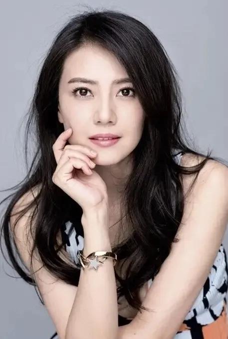 高圓圓笑起來的樣子真好看