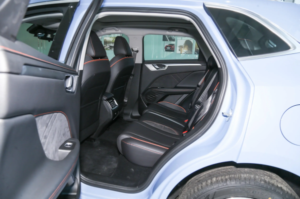 都是為年輕人而生 瑪奇朵DHT-PHEV和探歌 該怎麼選