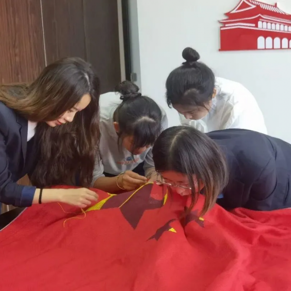 國慶特輯 | 再繡紅旗