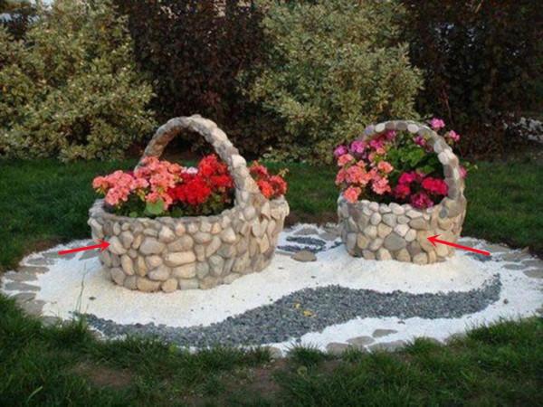 撿2袋鵝卵石回家,和上水泥在院子砌花壇,一層一層疊上去真漂亮 撿2袋鵝卵石回家,和上水泥在院子砌花壇,一層一層疊上去真漂亮