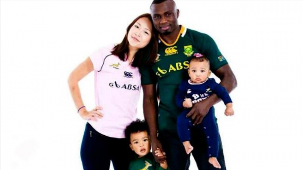 11年前中國白富美嫁非洲黑人拳手，三年生了兩個孩子，如今怎麼樣