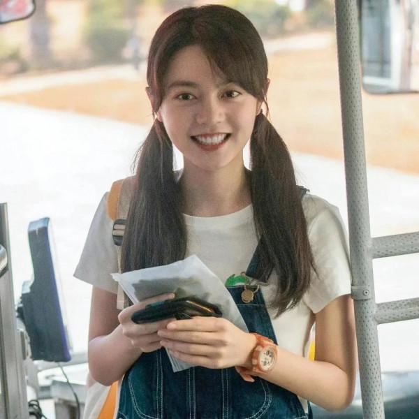 參觀趙今麥住的家，擁有同齡人沒有的豪宅，19歲成為人生贏家