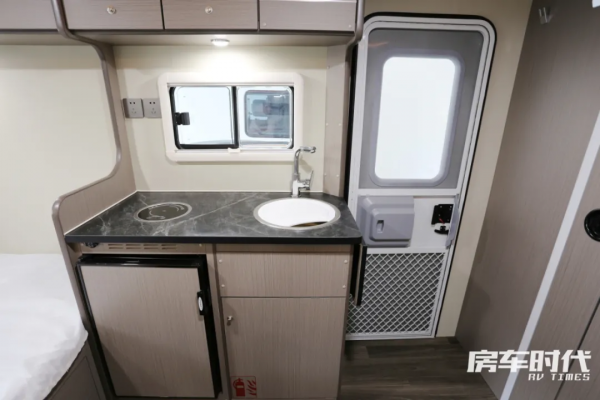 宇通T511H拖掛房車 乾溼分離衛生間佈局 品質生活不再將就